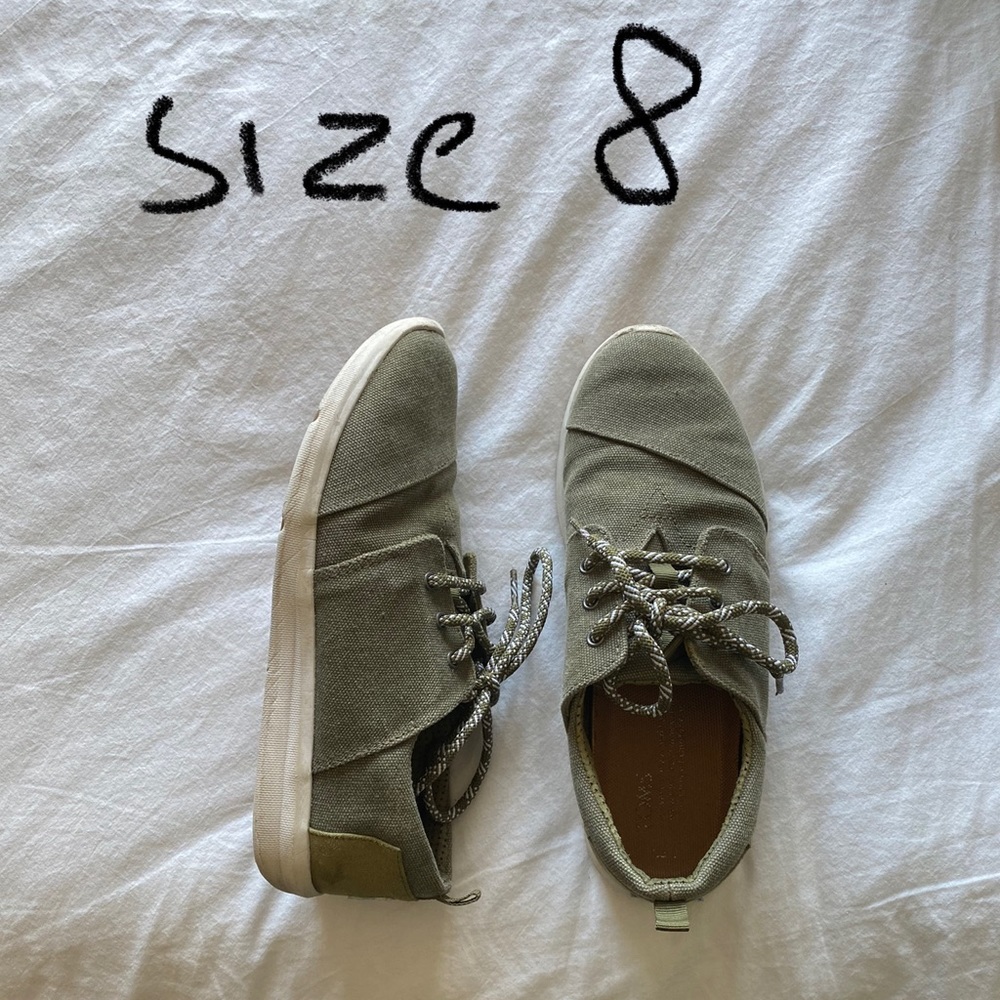 Women’s toms